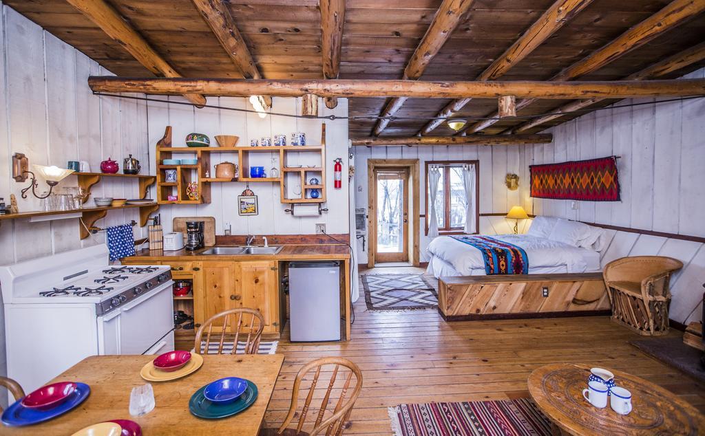 Taos Goji Farm & Eco-Lodge Retreat Arroyo Seco Eksteriør billede
